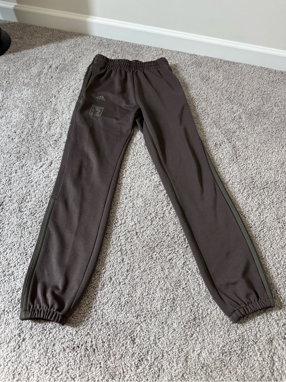 Adidas calabasas jogger pants